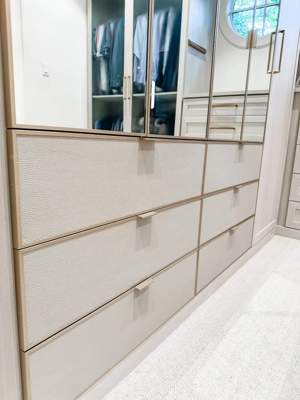 Cordova Oyster drawer fronts in a dressing room.