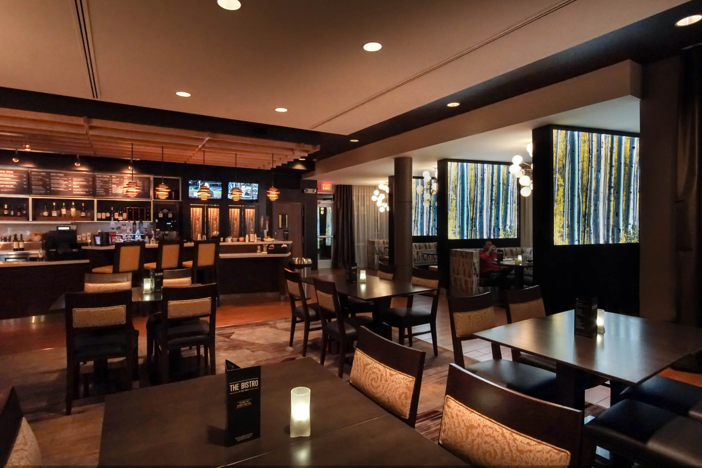 LumiSplash panels in restaurant bistro pods.