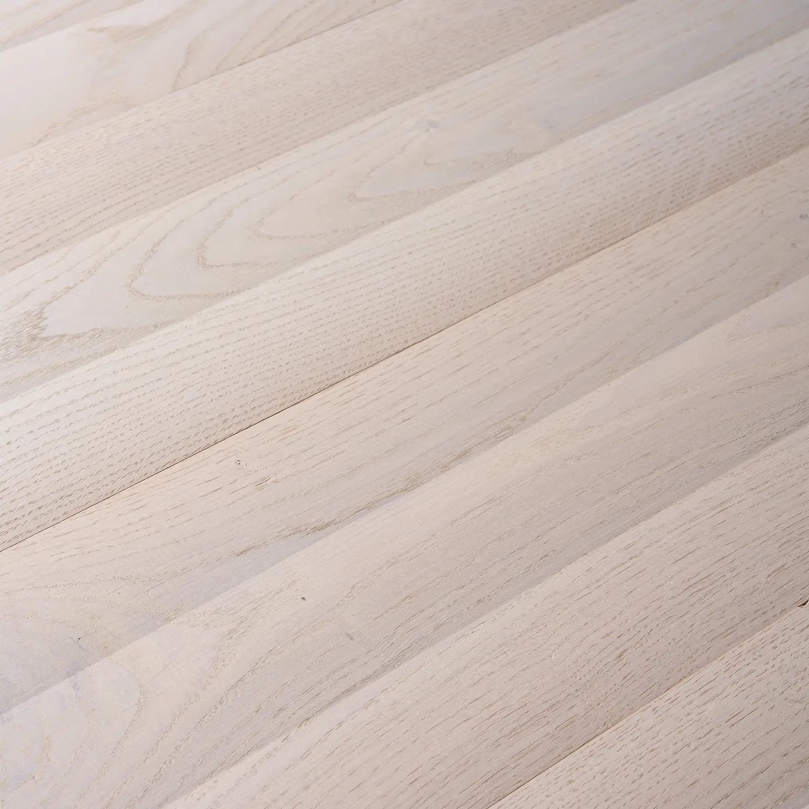 Duchateau Pictura Lunette Soft White White 3d Carved Panel material sample.