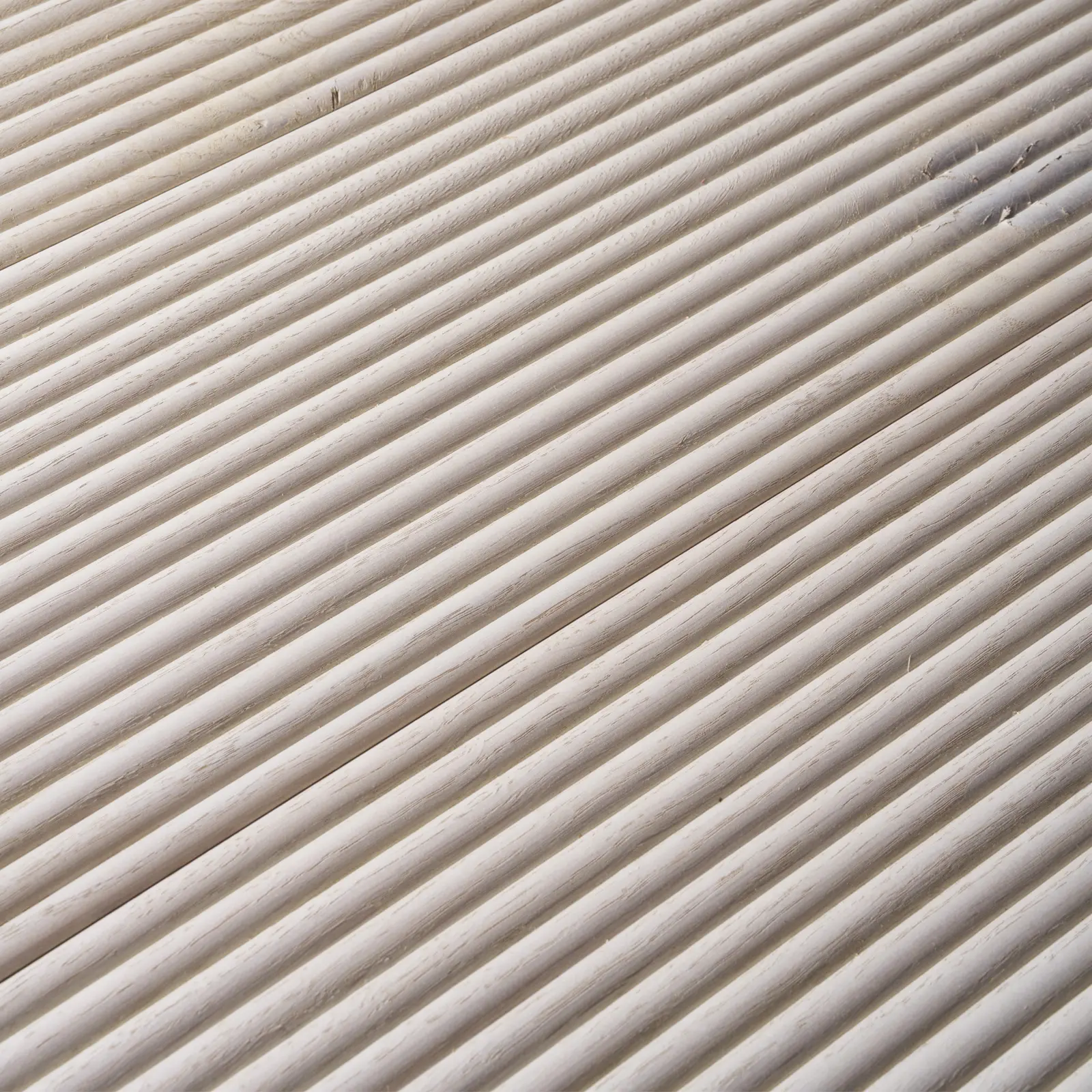 Duchateau Pictura Chord Soft White White 3d Carved Panel material sample.